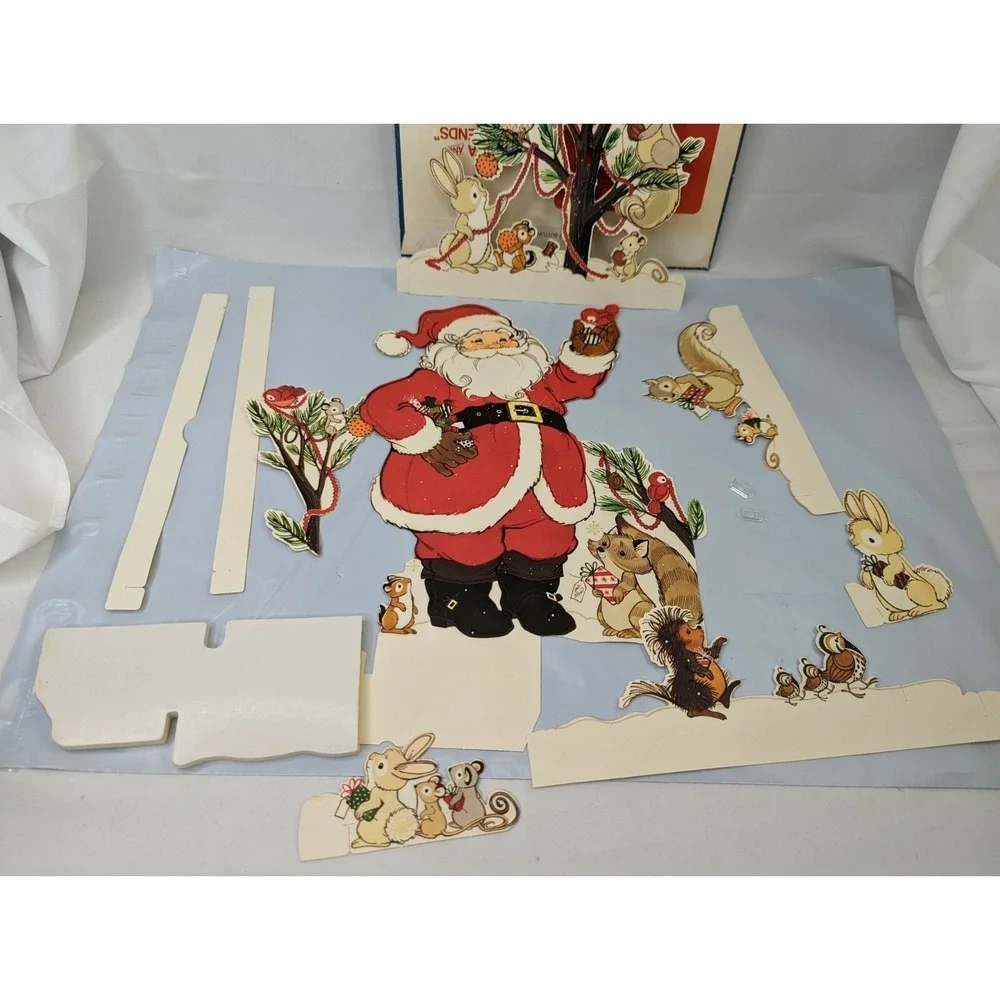 Hallmark Santa Claus His Friends Art‎ Tissue Centerpiece